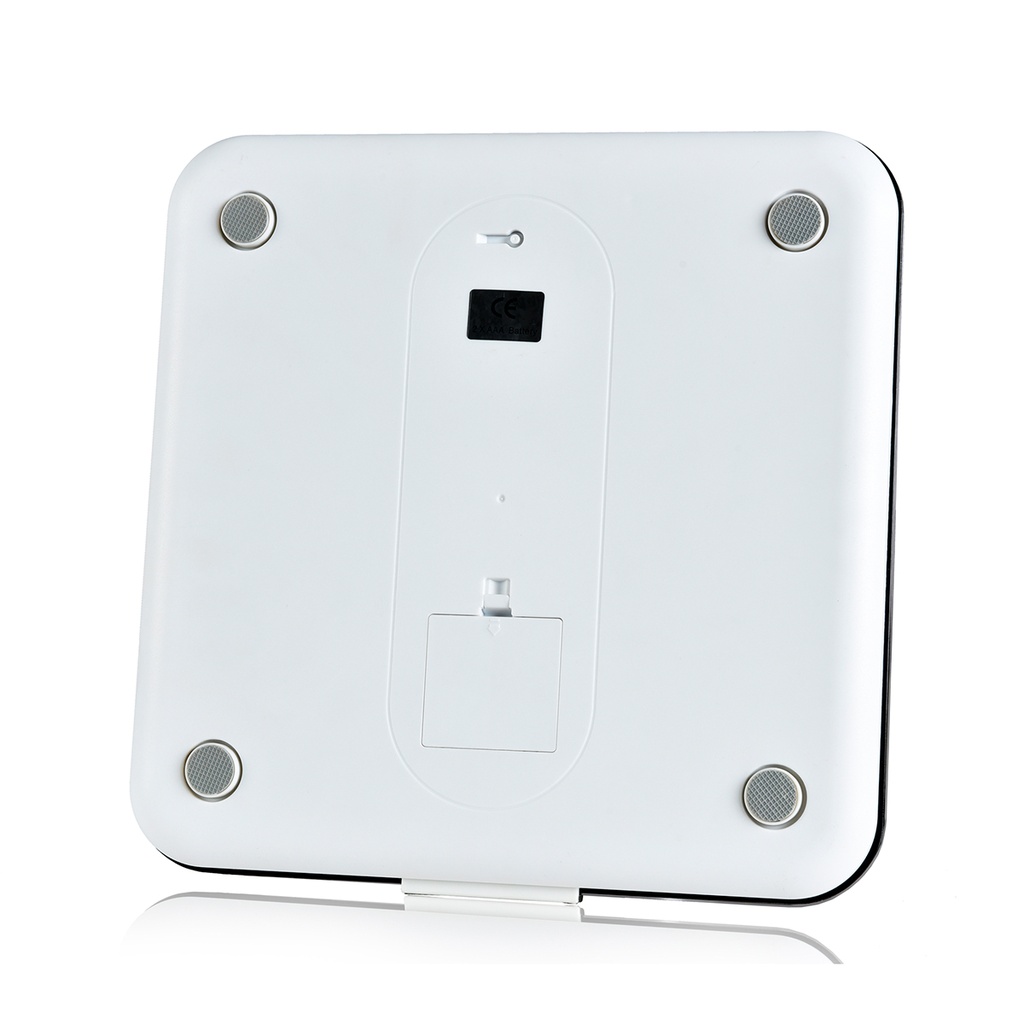 HM-055 BASCULA NYERI, NEGRO