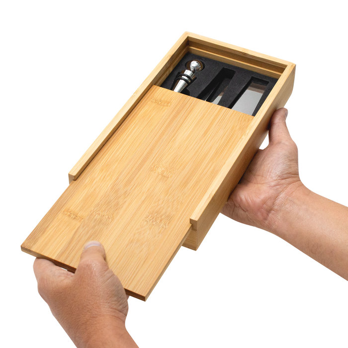 T708 SET DE VINO Y TABLA PARA QUESOS "WINCHESTER"