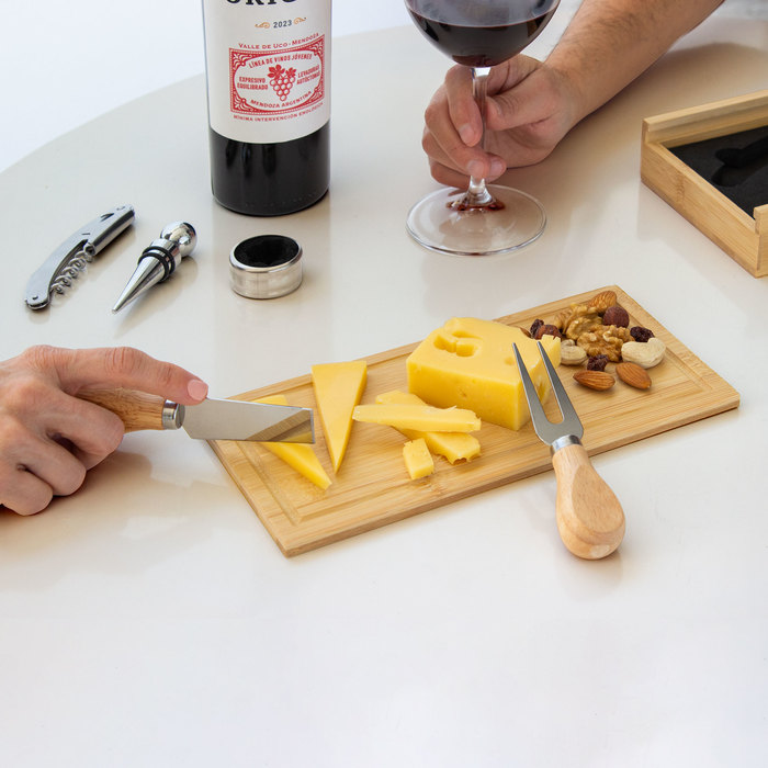 T708 SET DE VINO Y TABLA PARA QUESOS "WINCHESTER"