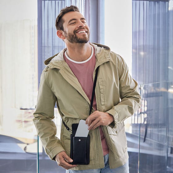 W 653 CARTERA PORTA PASAPORTE AVELINE