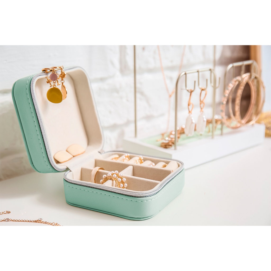 BE-041 ORGANIZADOR EREVAN 