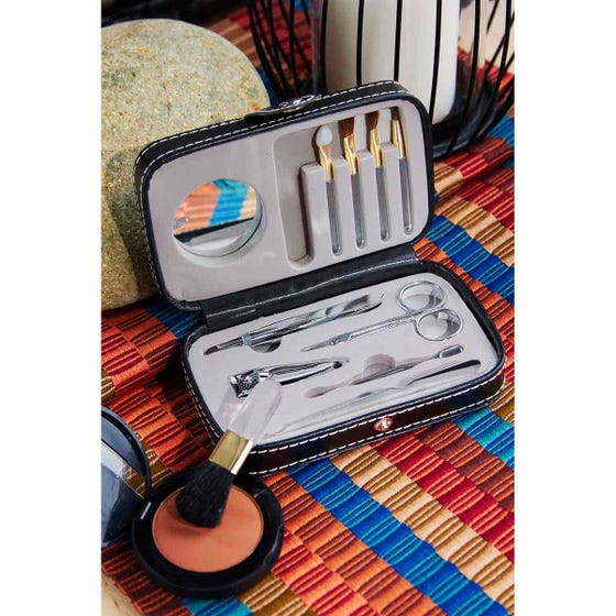 DAM 773- SET DE MANICURE Y BROCHAS YOUNG