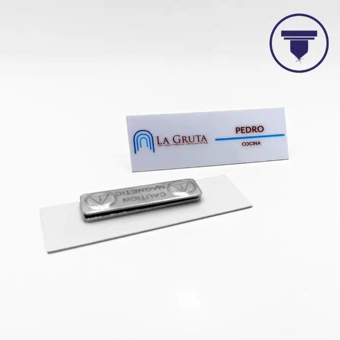 GAF-07 GAFETE IDENTIFICADOR PVC. (Sin impresión, Broche de Alfiler de seguridad)